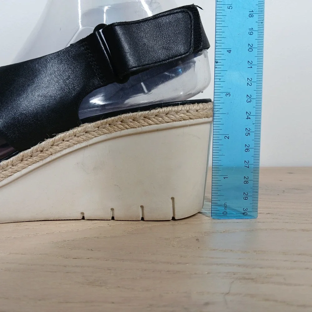 Clarks Sandals Womens 8 Black Leather Espadrille Wedge Boho Comfort Resort Chic